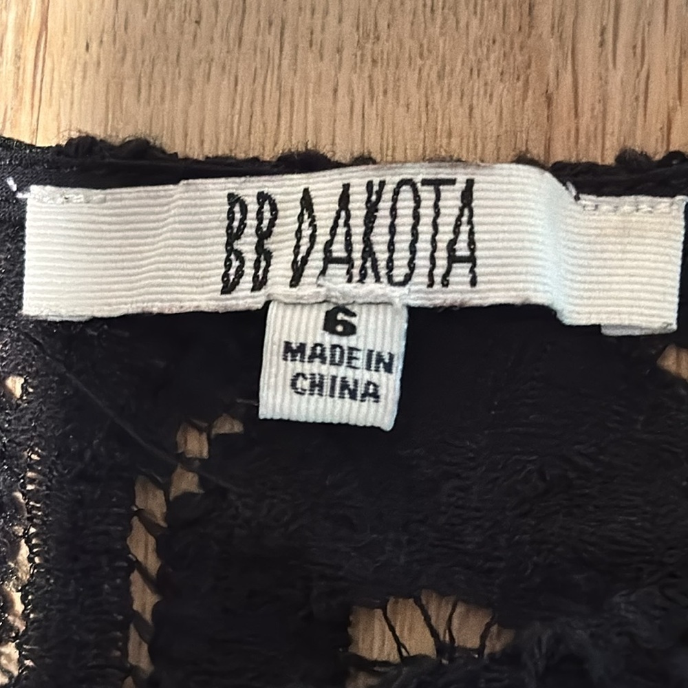 BB‎ Dakota Black Lace Sleeveless Dress - Picture 11 of 16